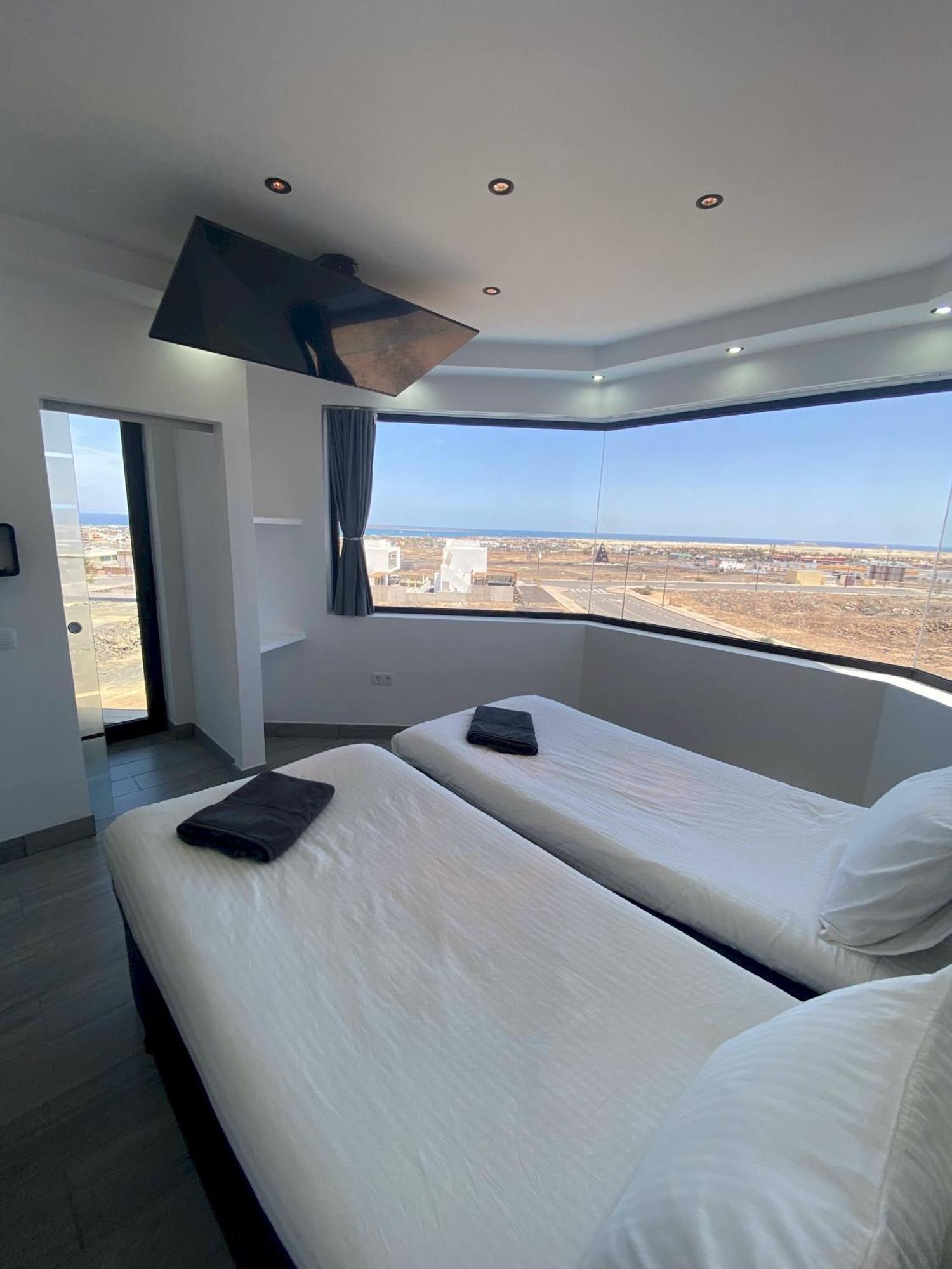 Villa Poseidon Corralejo With Private Heated Pool, Sauna And Stunning Volcano Views By Amazzzing Travel Eksteriør bilde