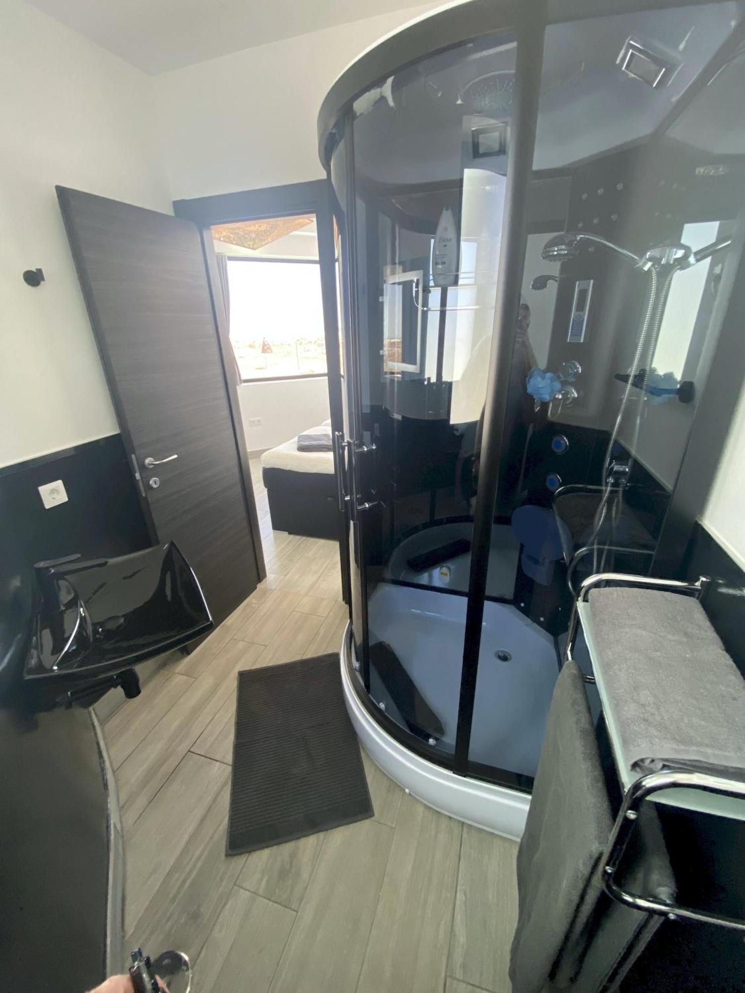Villa Poseidon Corralejo With Private Heated Pool, Sauna And Stunning Volcano Views By Amazzzing Travel Eksteriør bilde