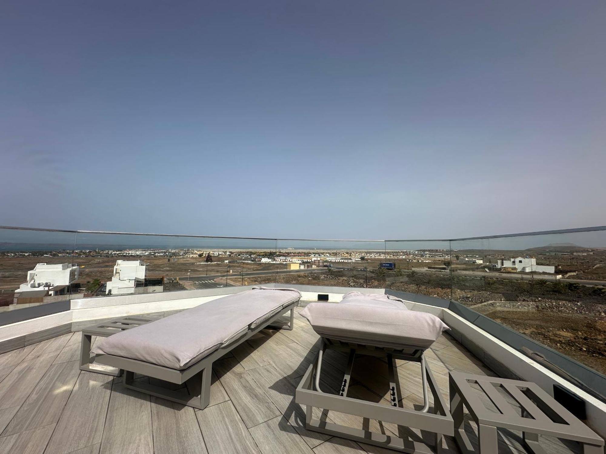 Villa Poseidon Corralejo With Private Heated Pool, Sauna And Stunning Volcano Views By Amazzzing Travel Eksteriør bilde