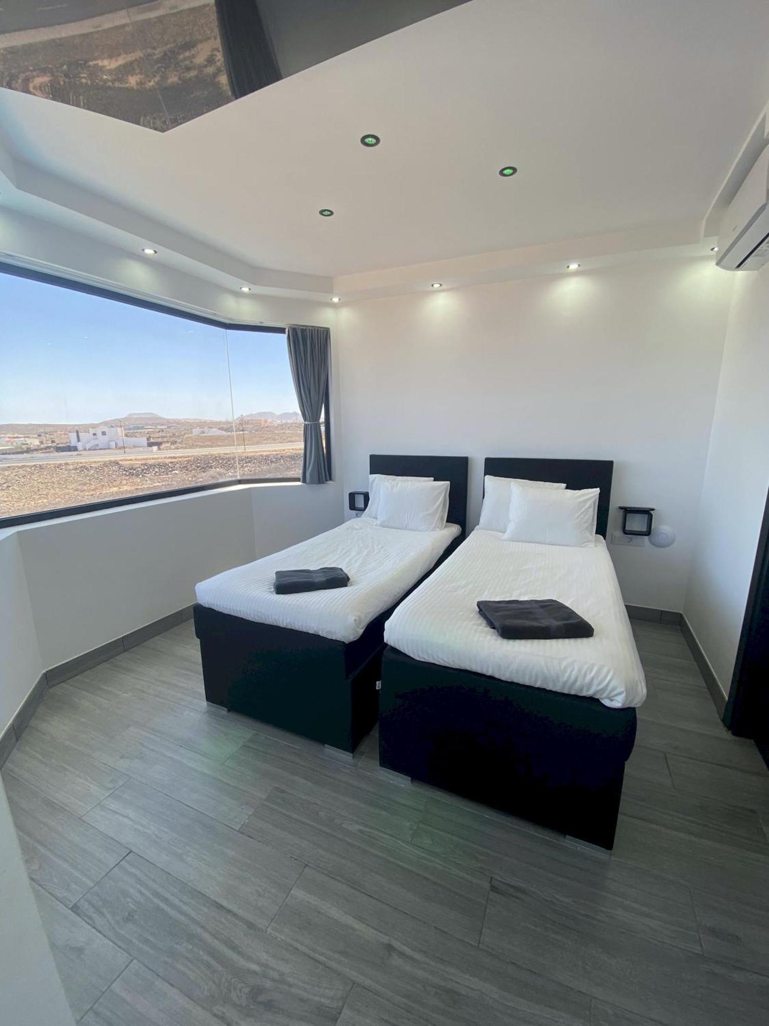 Villa Poseidon Corralejo With Private Heated Pool, Sauna And Stunning Volcano Views By Amazzzing Travel Eksteriør bilde